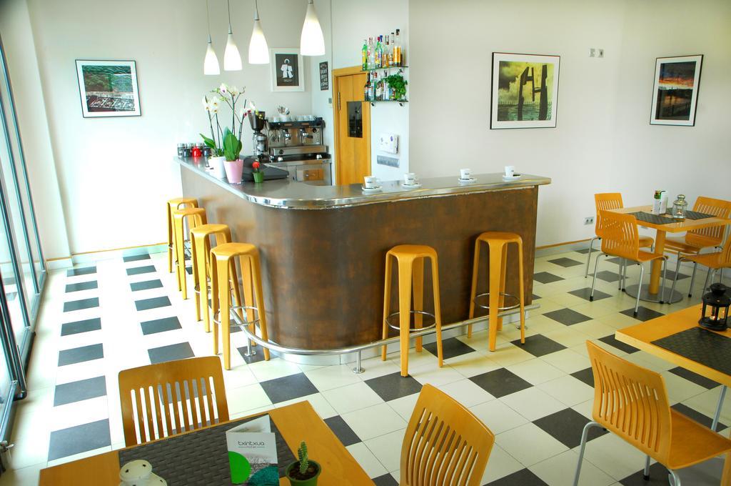 Hotel Txintxua Hernani Buitenkant foto