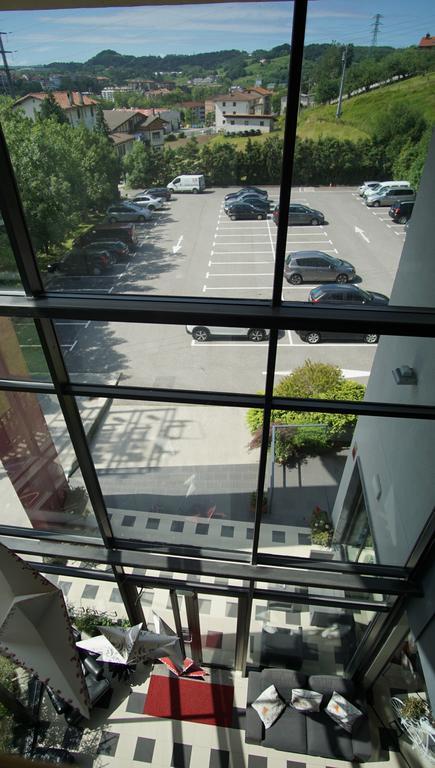 Hotel Txintxua Hernani Buitenkant foto